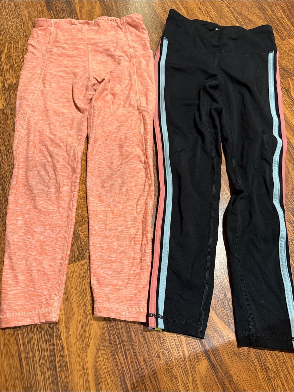 Hanna Andersson Kids leggings set-Coral and Black Leggings with Side Stripes